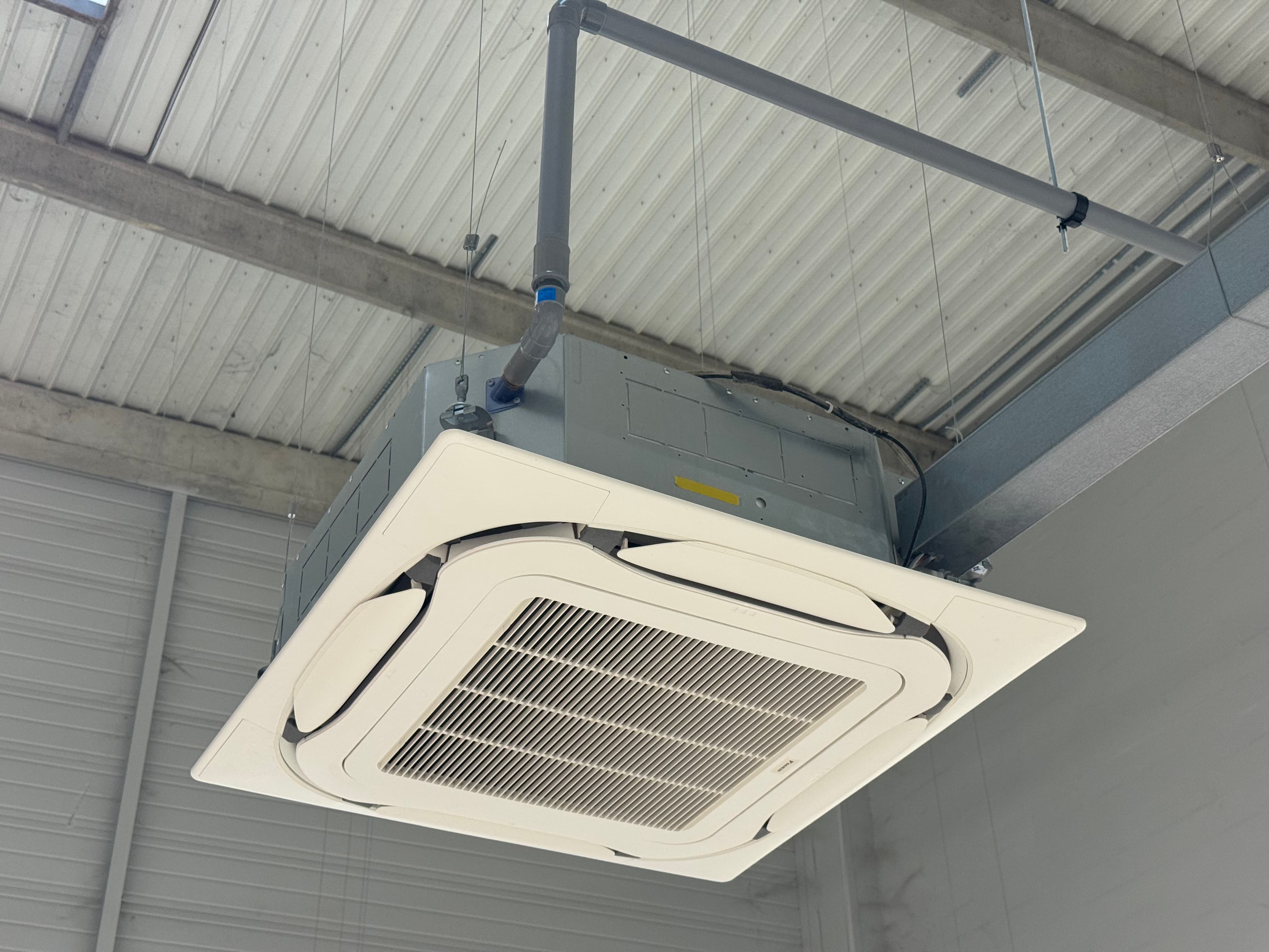 Installation VRV – Magasin Action